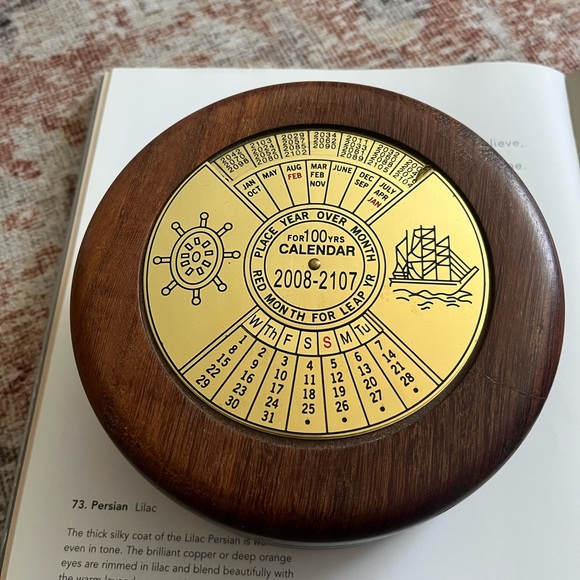 Vintage Perpetual Calendar in Brown Wood Finish - Picture 2 of 4